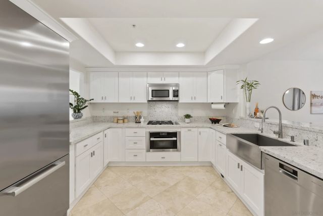 7520 Draper Ave 3, La Jolla, CA 92037