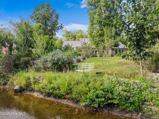 302 Breckenridge Lane, New Bern, NC 28560