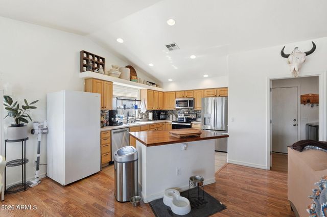 8511 W ALTOS Drive, Arizona City, AZ 85123