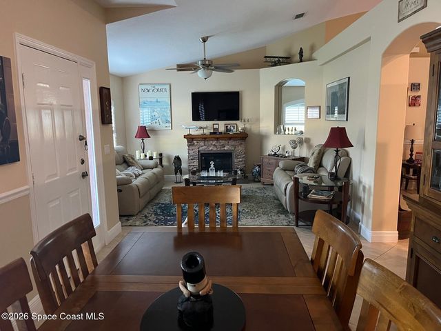 7100 Hacienda Drive, Grant, FL 32949