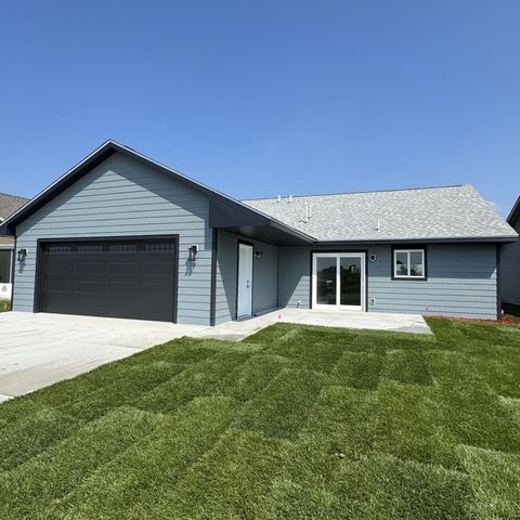 1928 Sandstone Loop S, Sartell, MN 56377