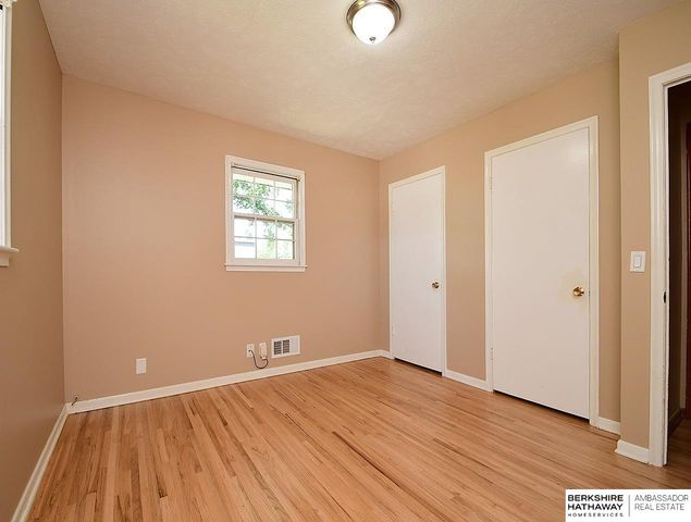 3024 S 113th Street, Omaha, NE 68144