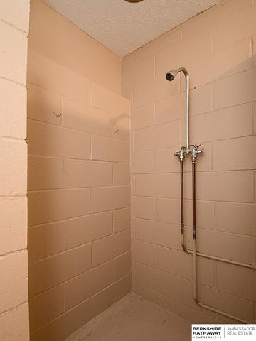 3024 S 113th Street, Omaha, NE 68144