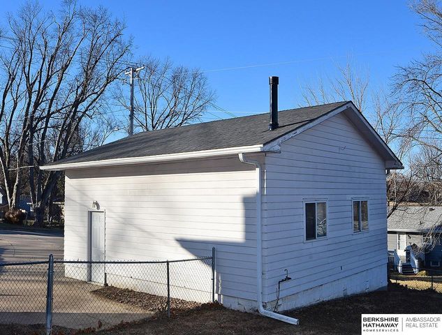 3024 S 113th Street, Omaha, NE 68144