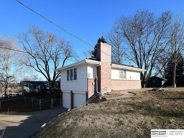 3024 S 113th Street, Omaha, NE 68144