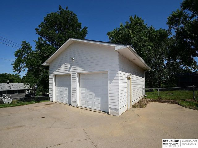 3024 S 113th Street, Omaha, NE 68144