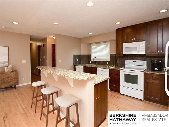 3024 S 113th Street, Omaha, NE 68144