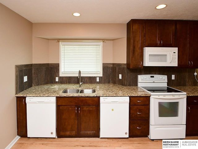 3024 S 113th Street, Omaha, NE 68144