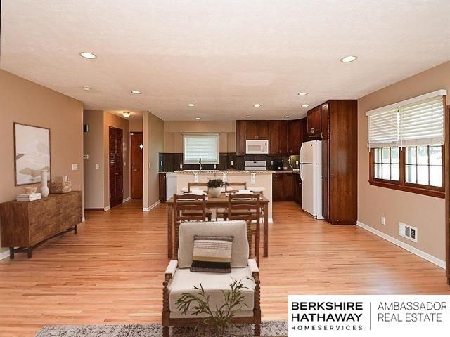 3024 S 113th Street, Omaha, NE 68144