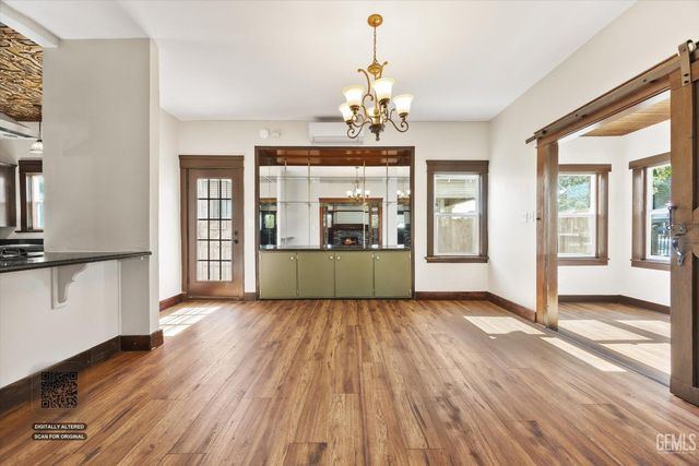 2130 Park Way, Bakersfield, CA 93304