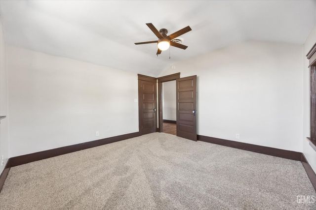 2130 Park Way, Bakersfield, CA 93304