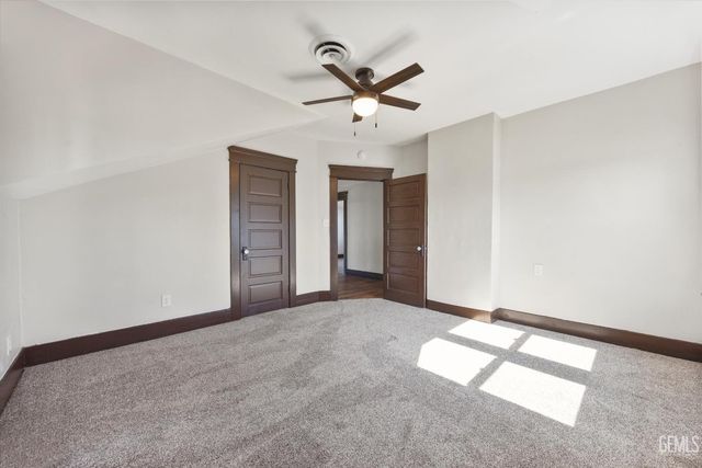 2130 Park Way, Bakersfield, CA 93304