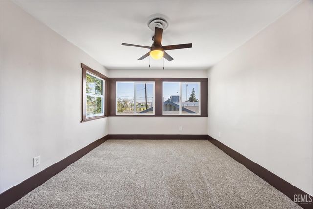 2130 Park Way, Bakersfield, CA 93304