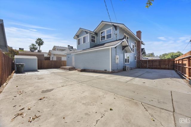 2130 Park Way, Bakersfield, CA 93304