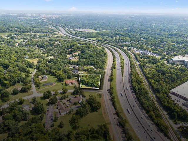 800 Lakemont Dr, Nashville, TN 37220