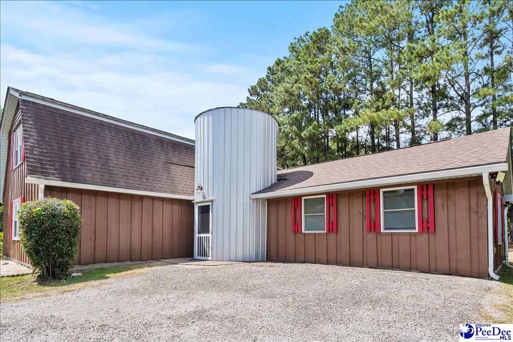 1980 Antioch Rd, Hartsville, SC 29550