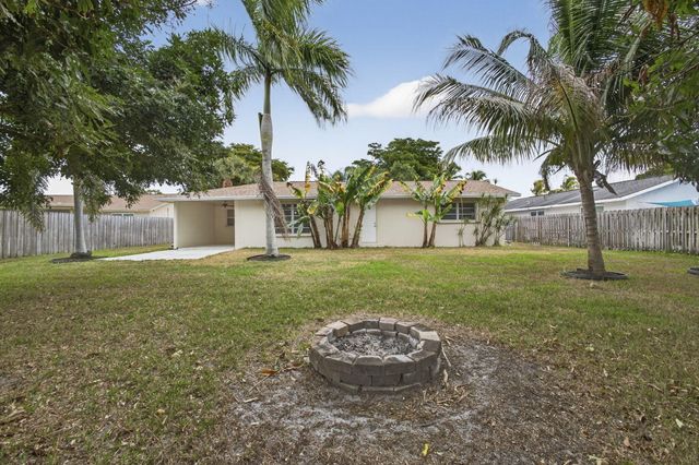 102 Meadowlark Drive, Royal Palm Beach, FL 33411