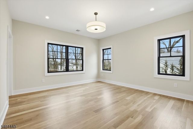 336 Fairmount Ave, Chatham Twp., NJ 07928