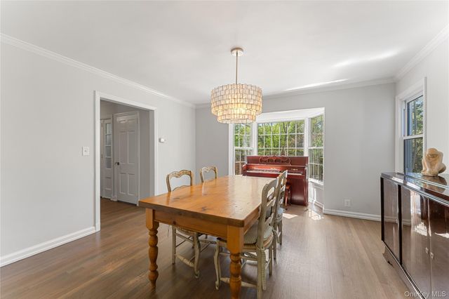 33 Byron Lane, Larchmont, NY 10538