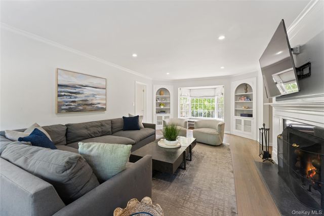33 Byron Lane, Larchmont, NY 10538