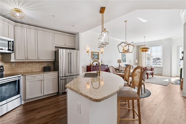 20 Waterfront Drive 124, St Simons Island, GA 31522