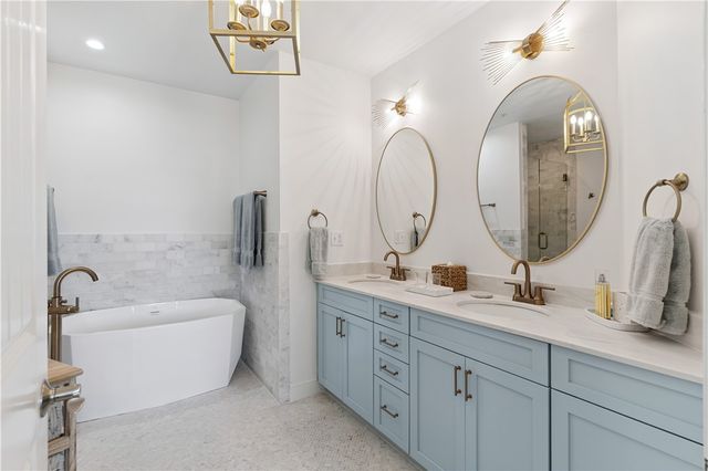 20 Waterfront Drive 124, St Simons Island, GA 31522