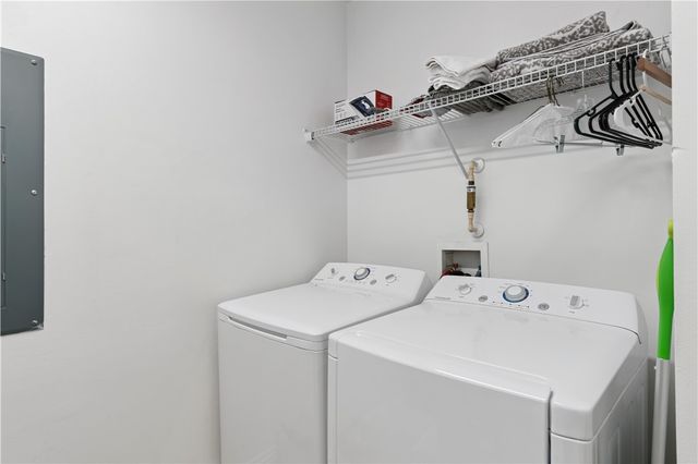 20 Waterfront Drive 124, St Simons Island, GA 31522