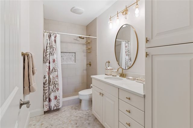 20 Waterfront Drive 124, St Simons Island, GA 31522