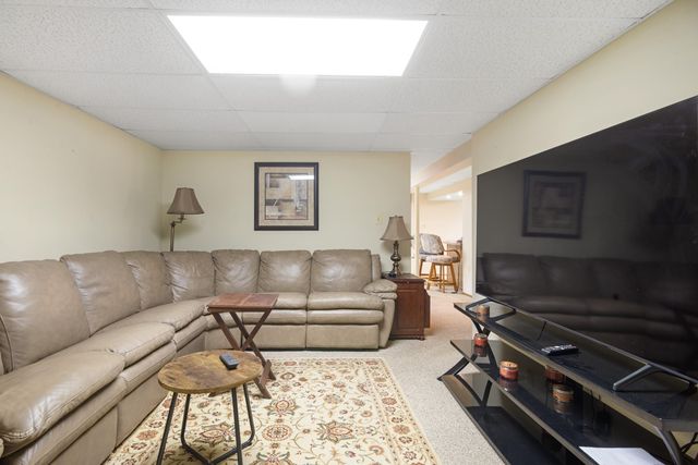 1921 Vine Way Drive 35, Canton, MI 48188