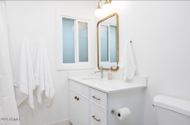 2442 E CLAIRE Drive, Phoenix, AZ 85032