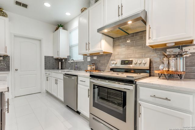 3519 Sunbird Bay, San Antonio, TX 78245