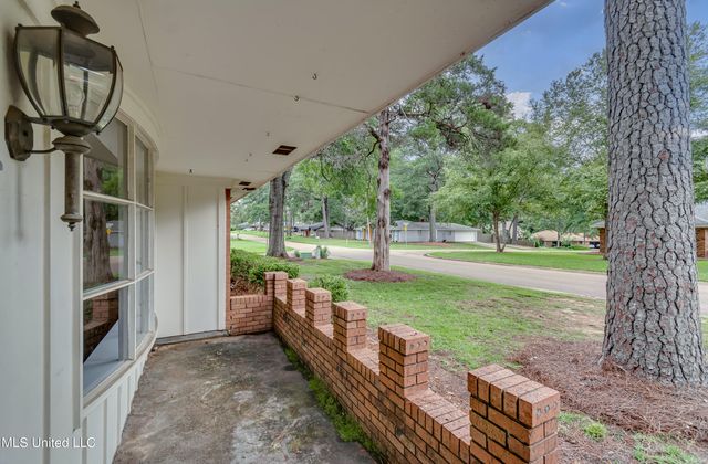 33 Pebble Hill Drive, Brandon, MS 39042