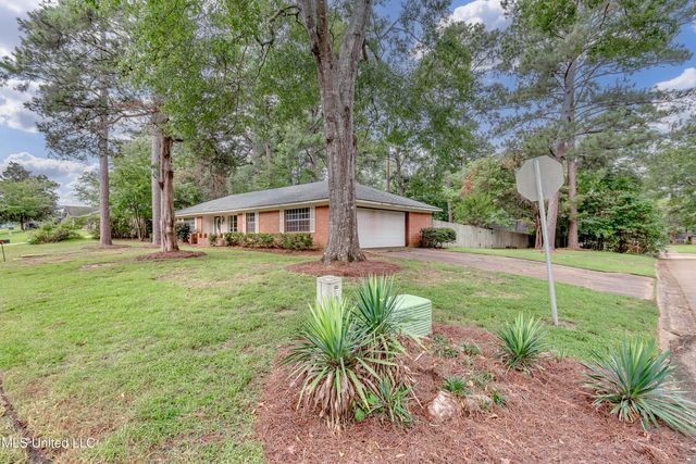 33 Pebble Hill Drive, Brandon, MS 39042