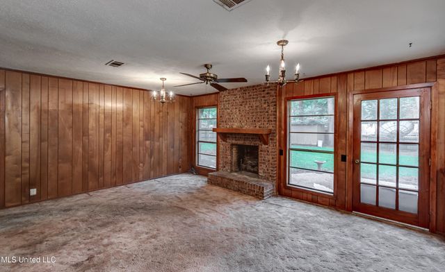 33 Pebble Hill Drive, Brandon, MS 39042