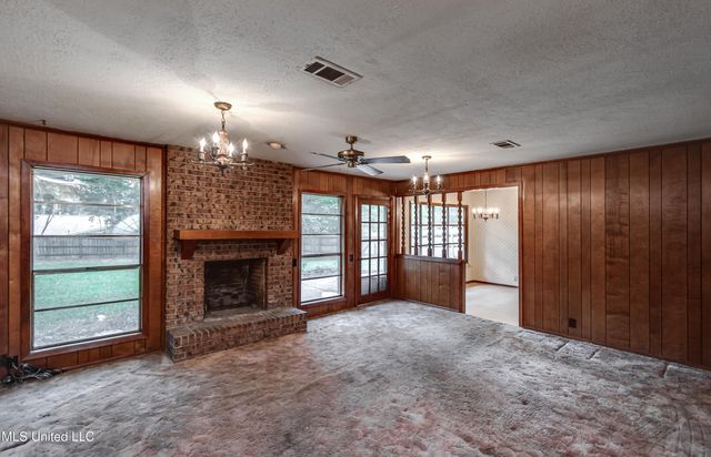 33 Pebble Hill Drive, Brandon, MS 39042