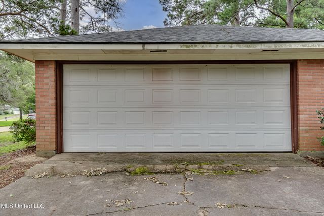 33 Pebble Hill Drive, Brandon, MS 39042