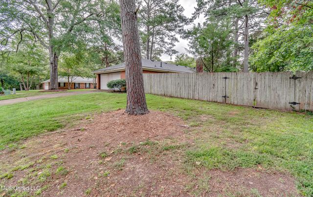 33 Pebble Hill Drive, Brandon, MS 39042