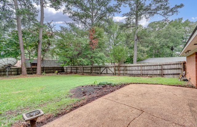 33 Pebble Hill Drive, Brandon, MS 39042