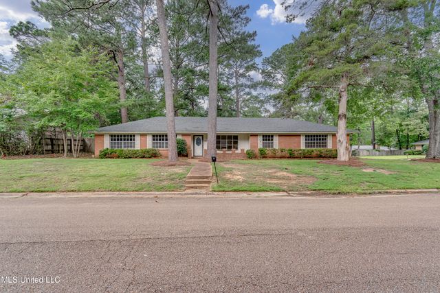 33 Pebble Hill Drive, Brandon, MS 39042
