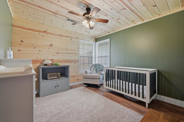 201 N Brown Street, Tom Bean, TX 75489