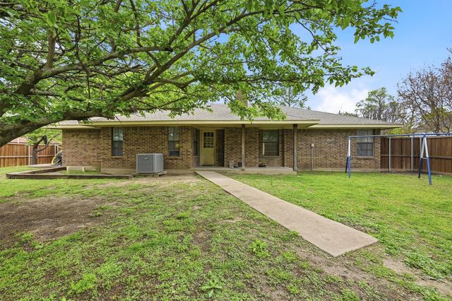201 N Brown Street, Tom Bean, TX 75489