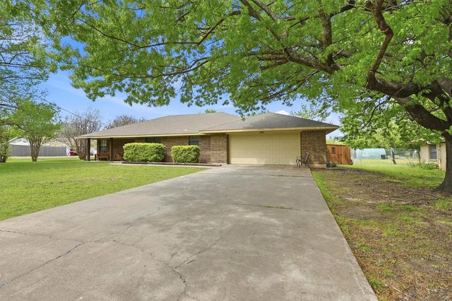 201 N Brown Street, Tom Bean, TX 75489