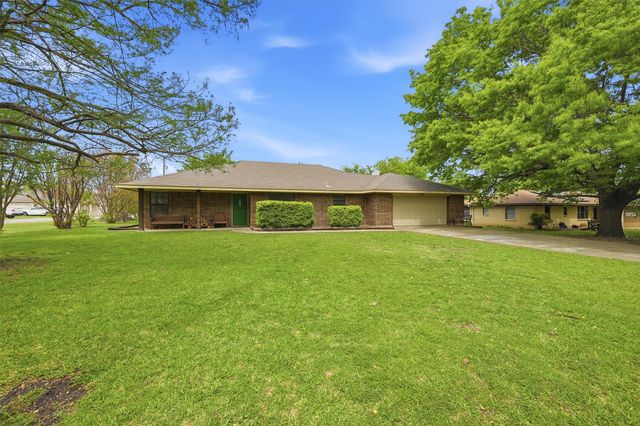 201 N Brown Street, Tom Bean, TX 75489