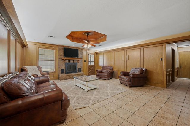 201 N Brown Street, Tom Bean, TX 75489