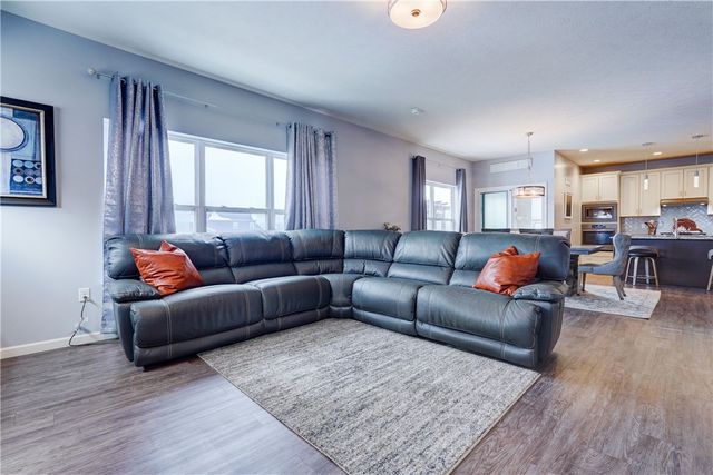 6 Etherington Cres, Chili, NY 14428