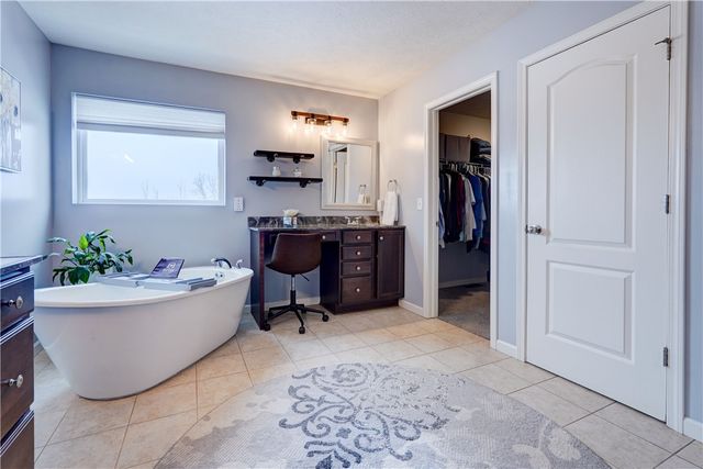 6 Etherington Cres, Chili, NY 14428