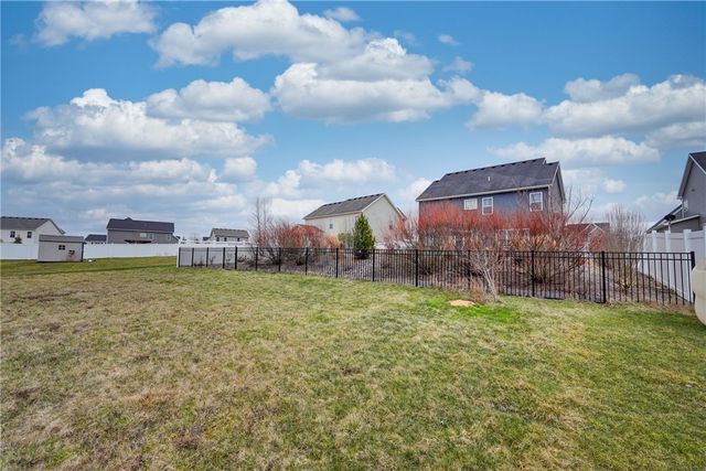 6 Etherington Cres, Chili, NY 14428