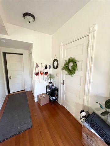 31 Linden Place 1, Brookline, MA 02445