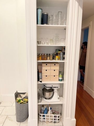 31 Linden Place 1, Brookline, MA 02445