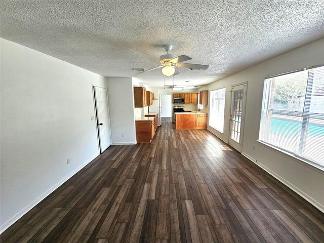 3901 Spring Garden Drive, Pearland, TX 77584